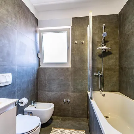 With A Parking Space Okrug Gornji, Ciovo - 21440 Apartment *